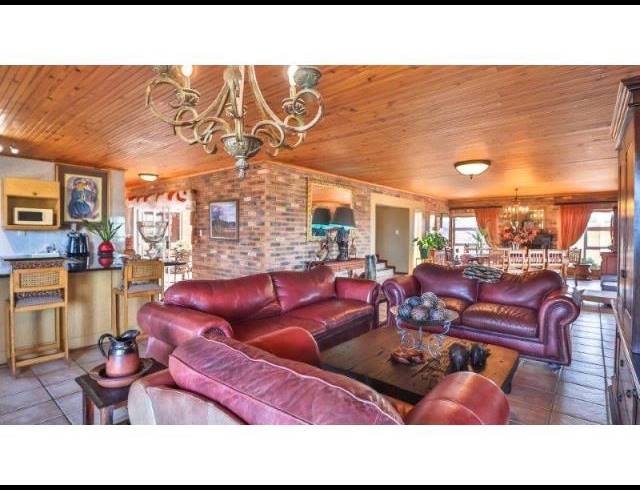 5 BEDROOM HOUSE FOR SALE IN STILBAAI-WES